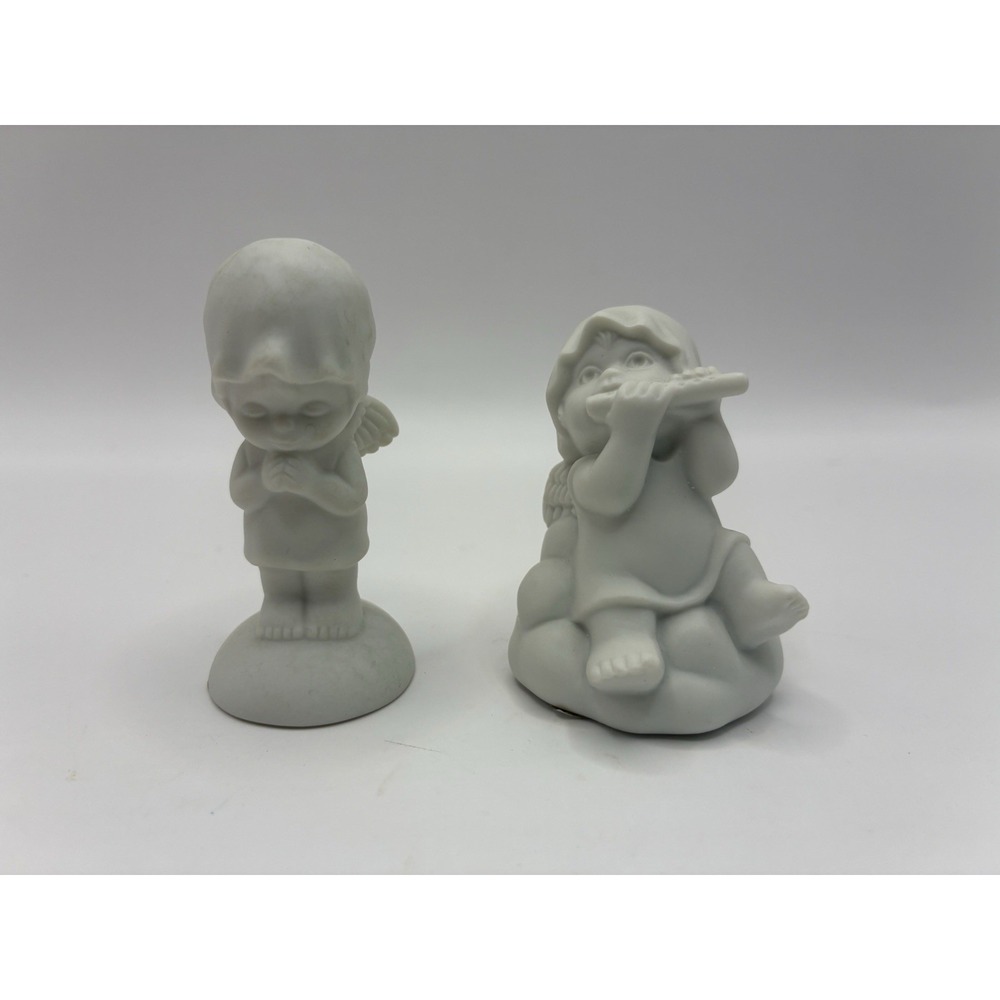 Pair Of VINTAGE 1975 HALLMARK FINE BISQUE PORCELAIN ANGEL FIGURES LITTLE GALLERY